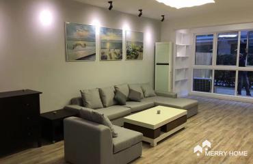3 Bedrooms apt. @ Jing An, 3 mins to Line 2/7